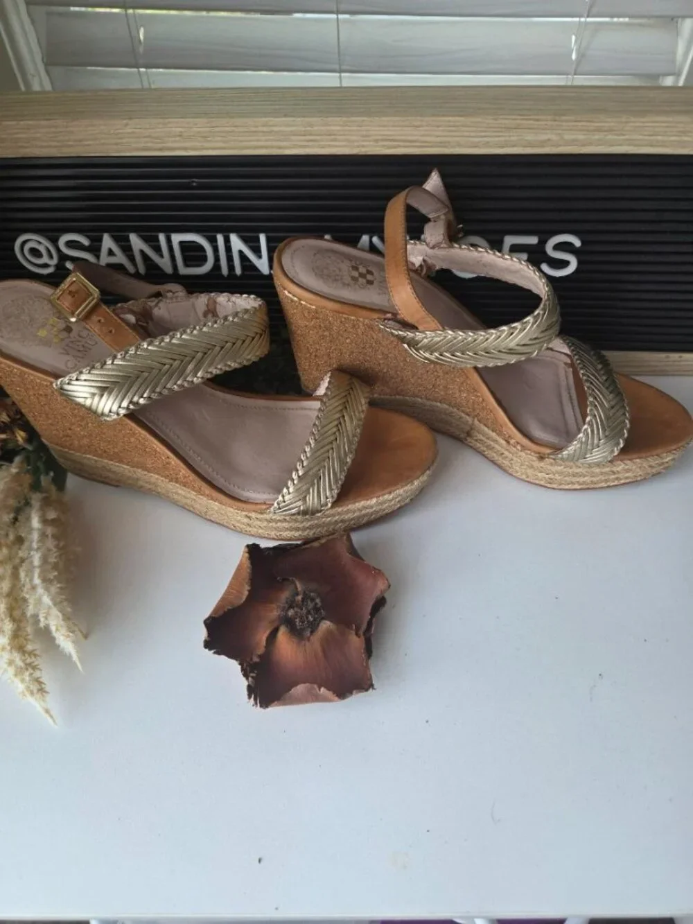 Vince Camuto Tazma Platform Gold Braid Glitter Cork Wedge SZ 8.5